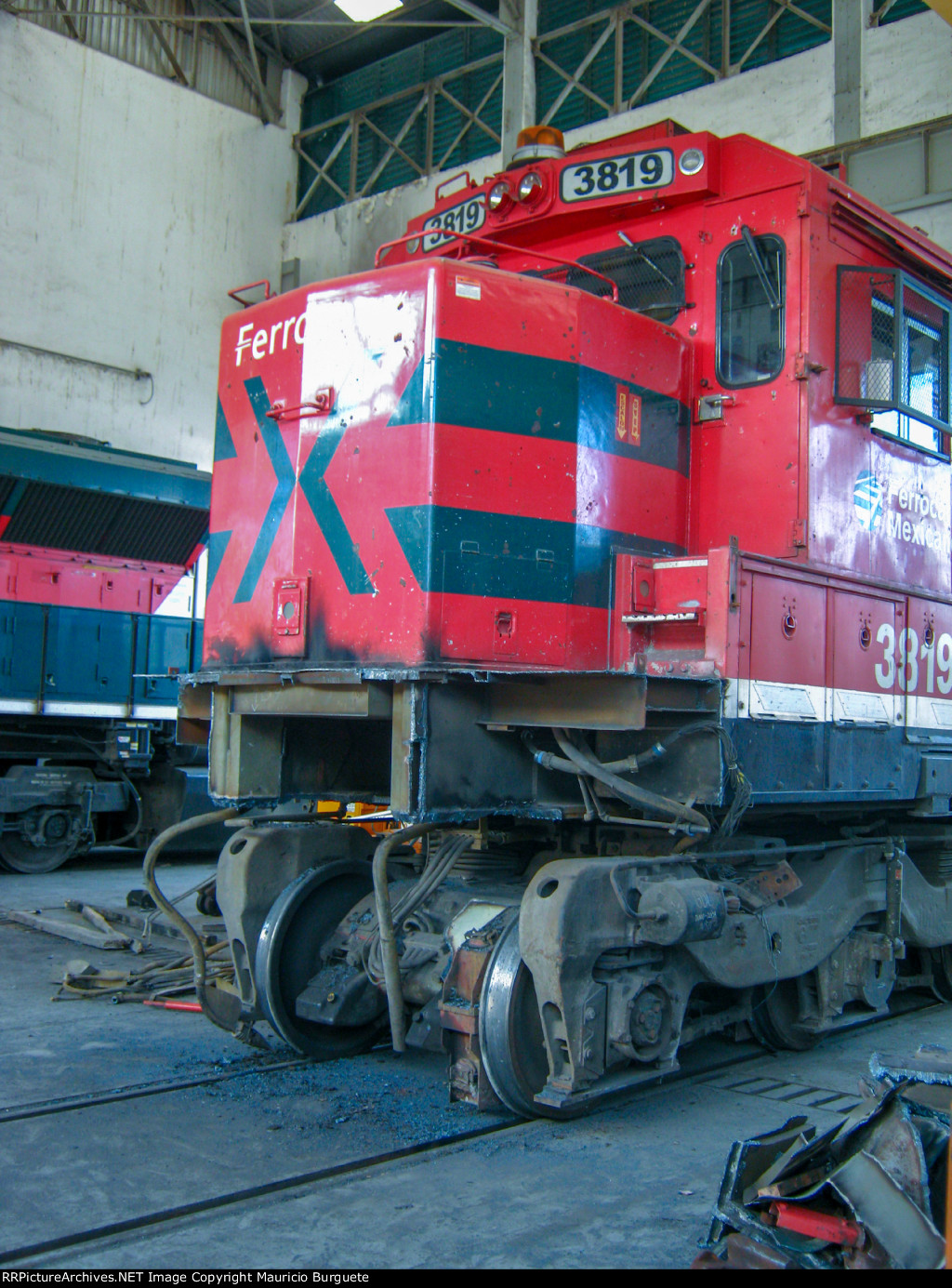 FXE Super 7 Locomotive wrecked